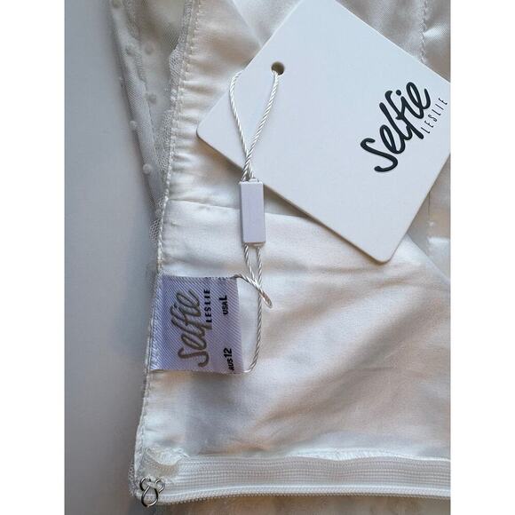 Selfie Leslie Lieah One Shoulder Embellished Dress in White Size Large - Picture 8 of 8